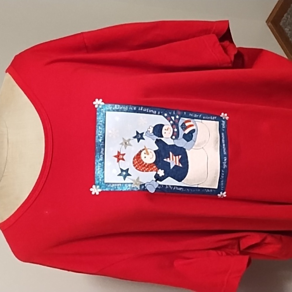 NWOT-Red Snowman short sleeve tee